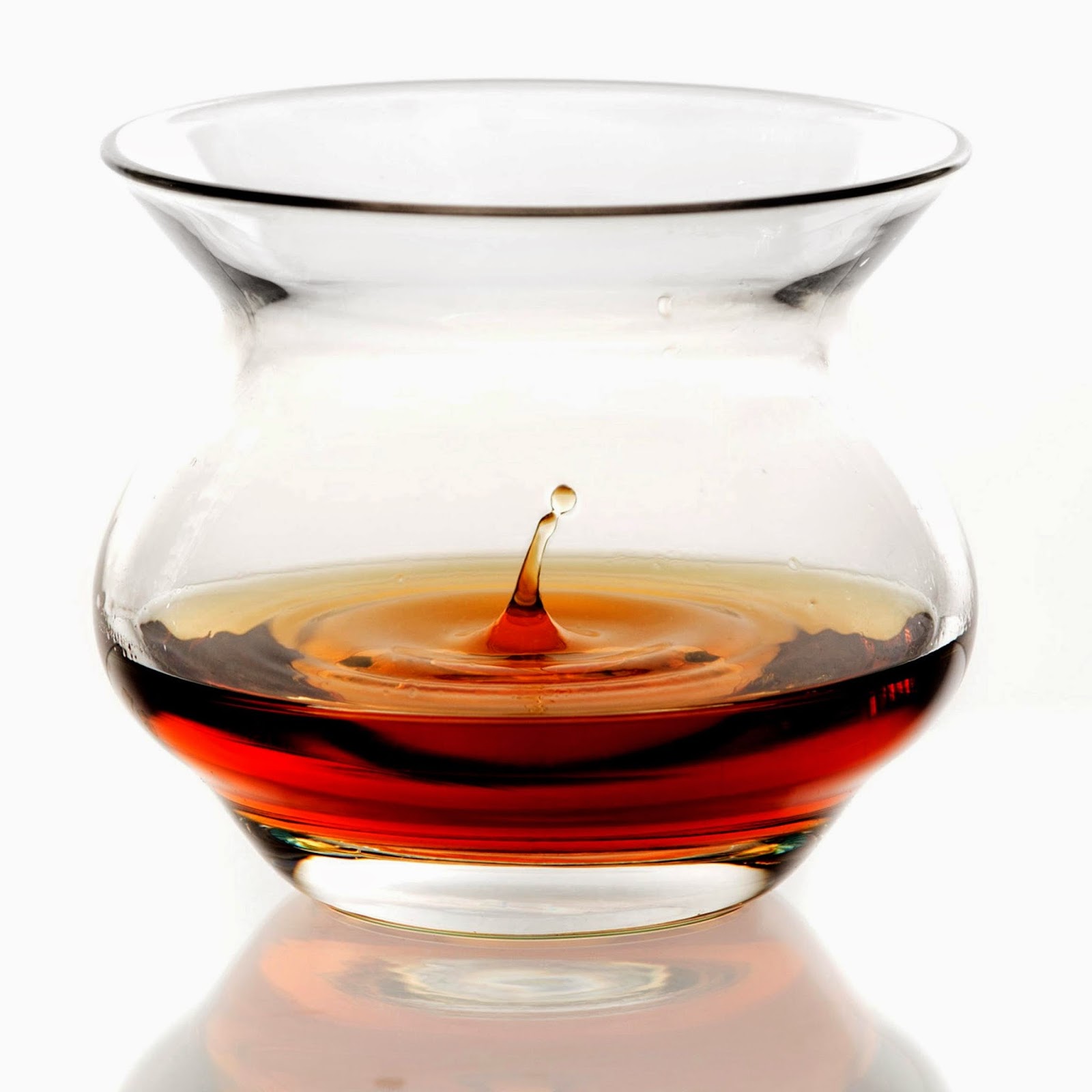 neat-glass-whisky-rum-distillati-degustazione